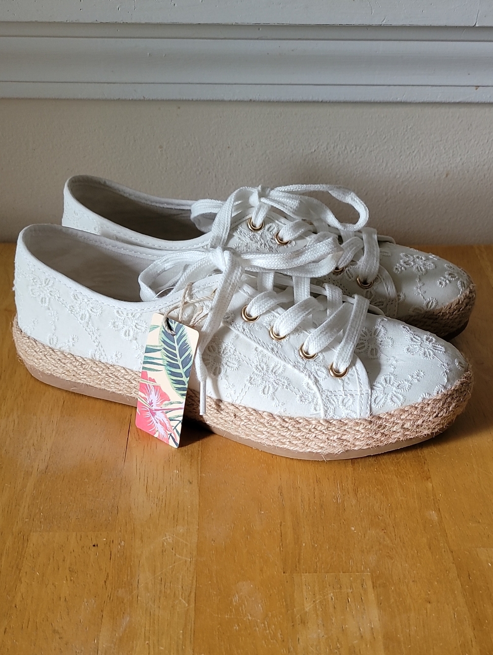 Tommy Bahama White Floral Lace Galana Canvas Espadrille Sneakers